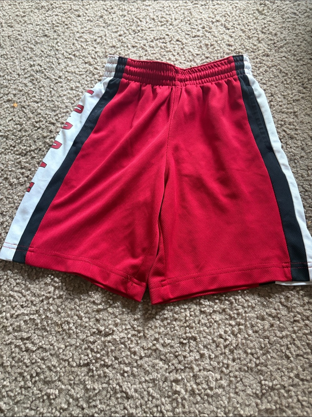 B70 Jordan Air Red/B/W Basketball-Style Athletic Shorts, 7y